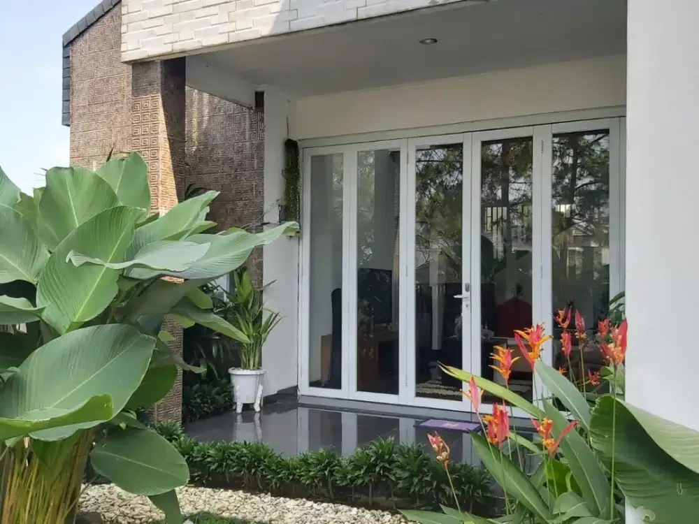 DIJUAL RUMAH 2 LANTAI HOOK PONDOK HIJAU BANDUNG STRATEGIS DAN NYAMAN