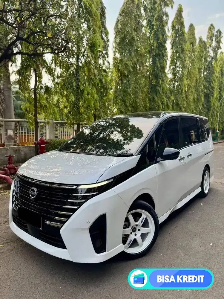CASH NISSAN SERENA C28 e-POWER 2024