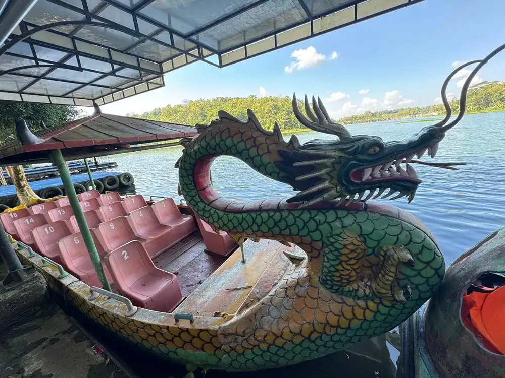 Perahu Naga Fiberglass 18 Seat