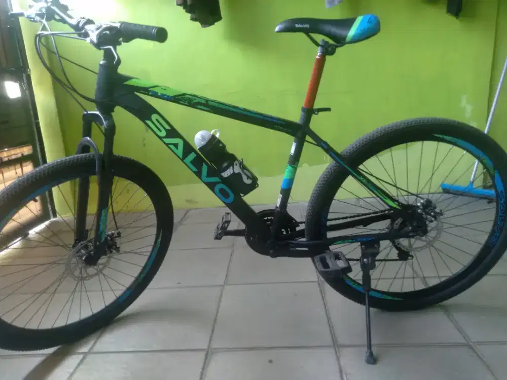 Speda gunung mtb merek salvo