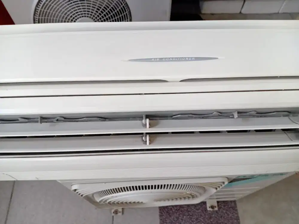 Ac Daikin 1/2 pk 1.975.000. Unit saja