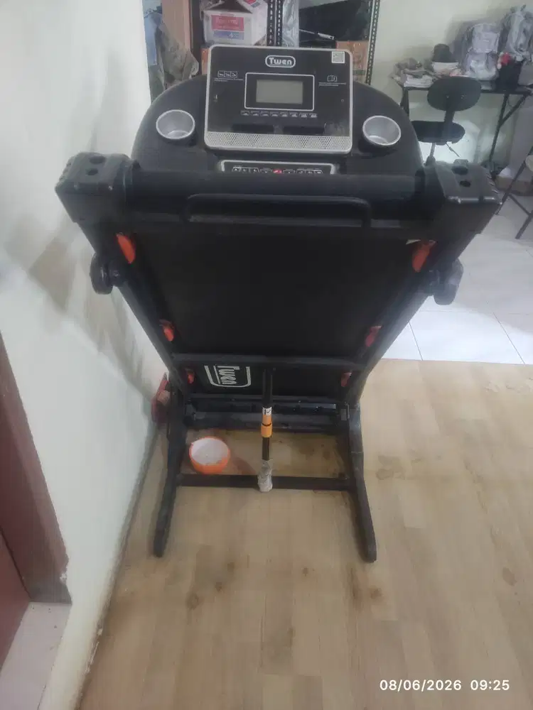 Dijual Treadmill TWEN T680M