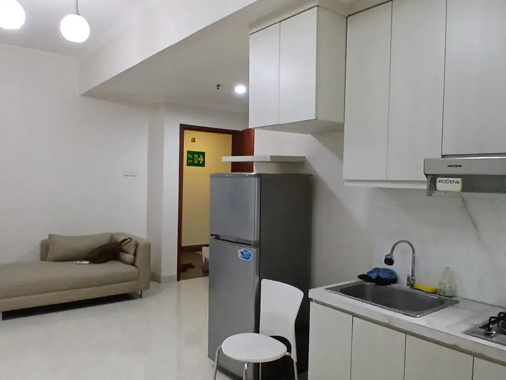 Sewa Apartment  Sudirman Park  luas 48 meter , Furnished 2 Kamar jadi 1 jadi luas