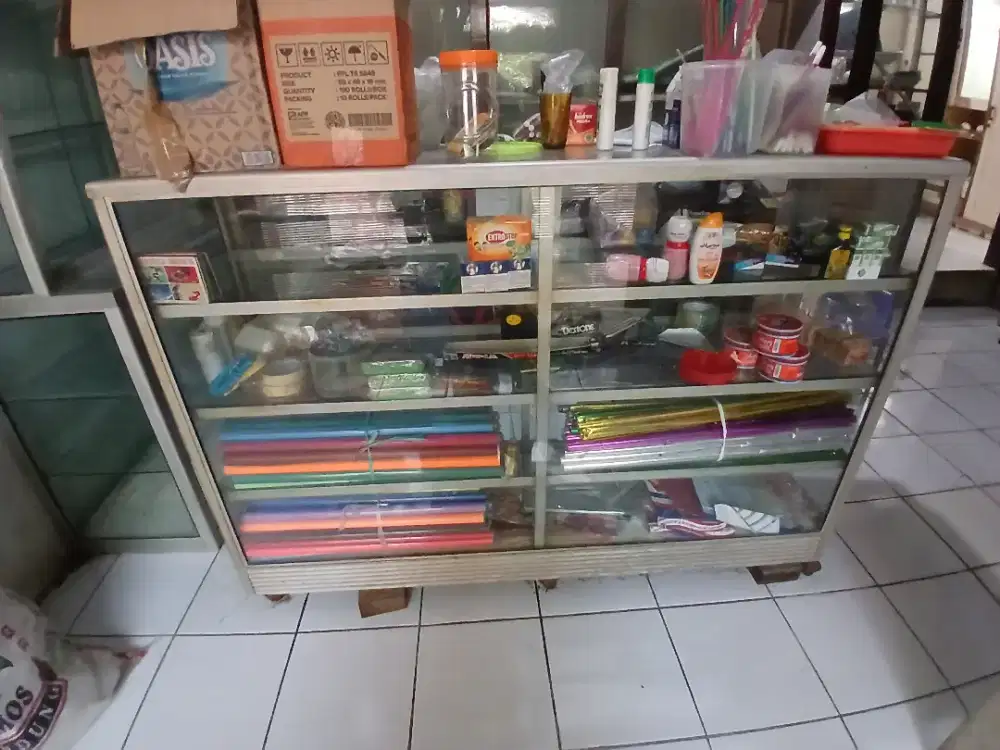 Jual Etalase kaca alumunium
