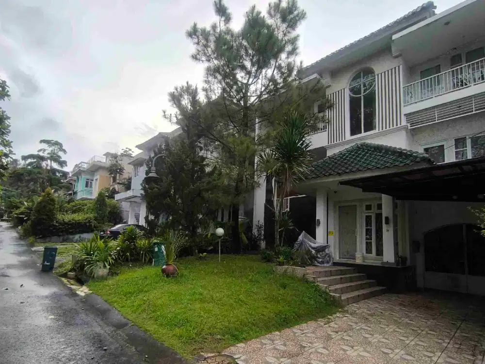 Rumah Dijual view gunung 5 Kamar Cluster Bukit Golf Hijau Sentul City Bogor