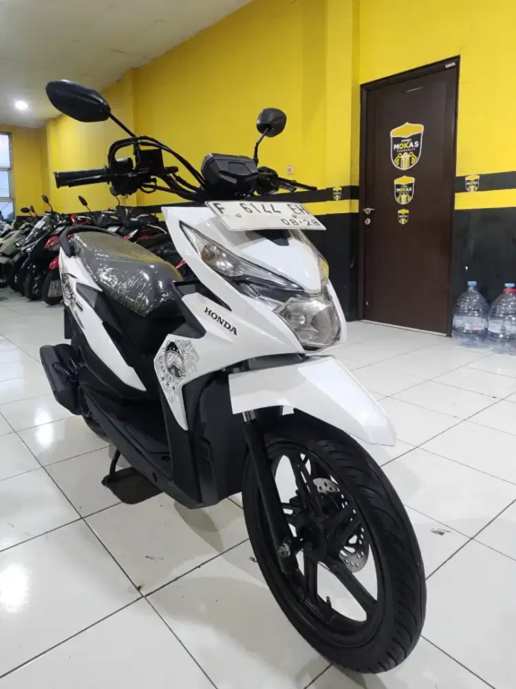BEAT STREET ESP TAHUN 2018,PUTIH