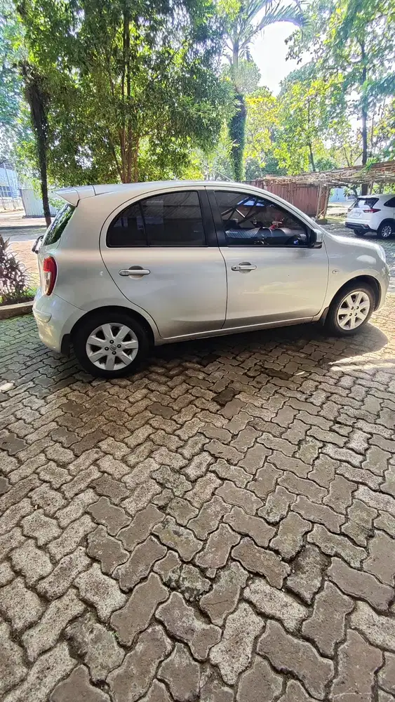 Nissan March 2011 Bensin