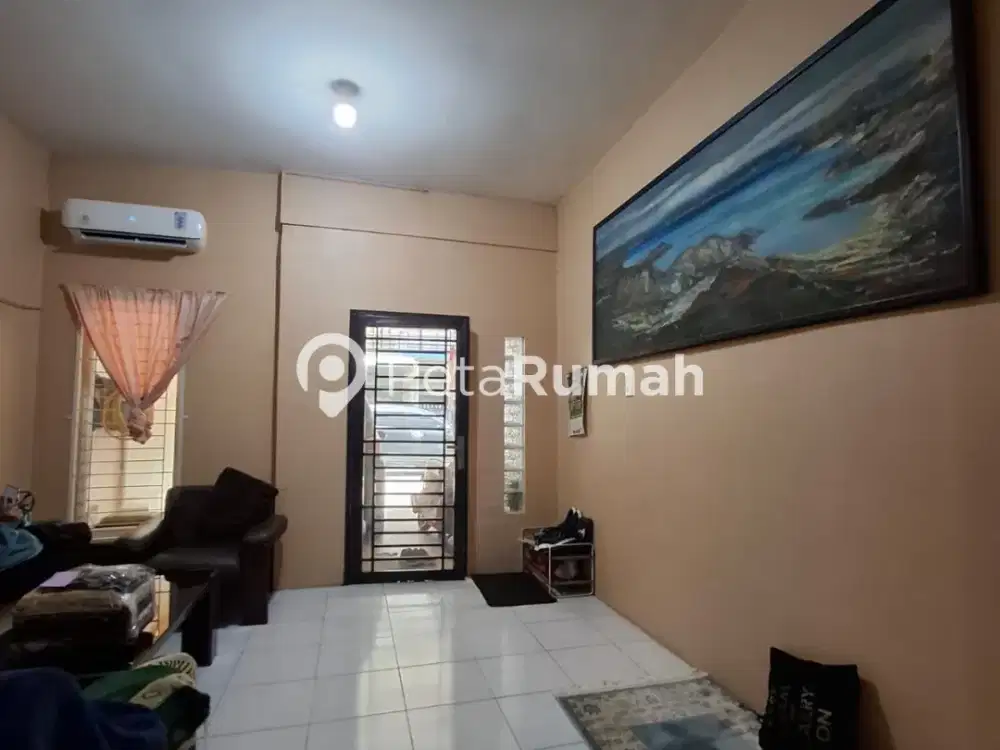 DIJUAL TOWNHOUSE JALAN CENDRAWASIH KOMPLEK CENDRAWASIH TOWNHOUSE - DAERAH RINGROAD (DEWI NATALIA)