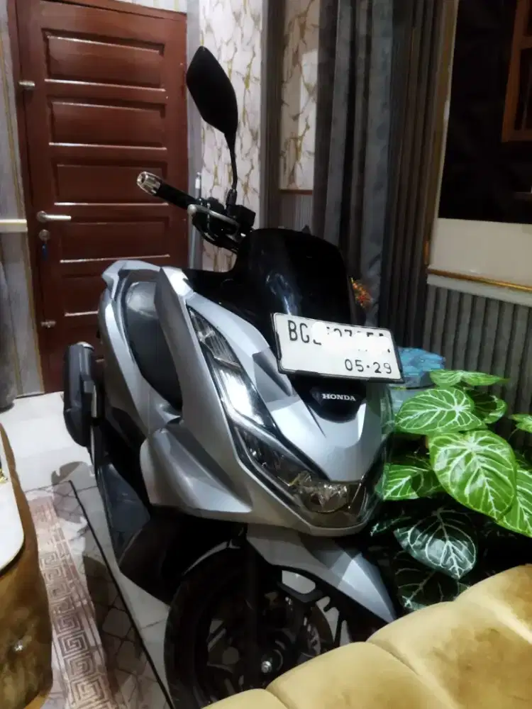 Honda PCX' 160 Keyless Matte Silver Lkp