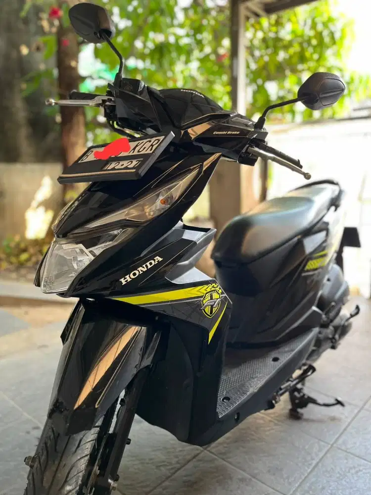 Dijual Honda Beat F1 CBS PGM-FI 2017