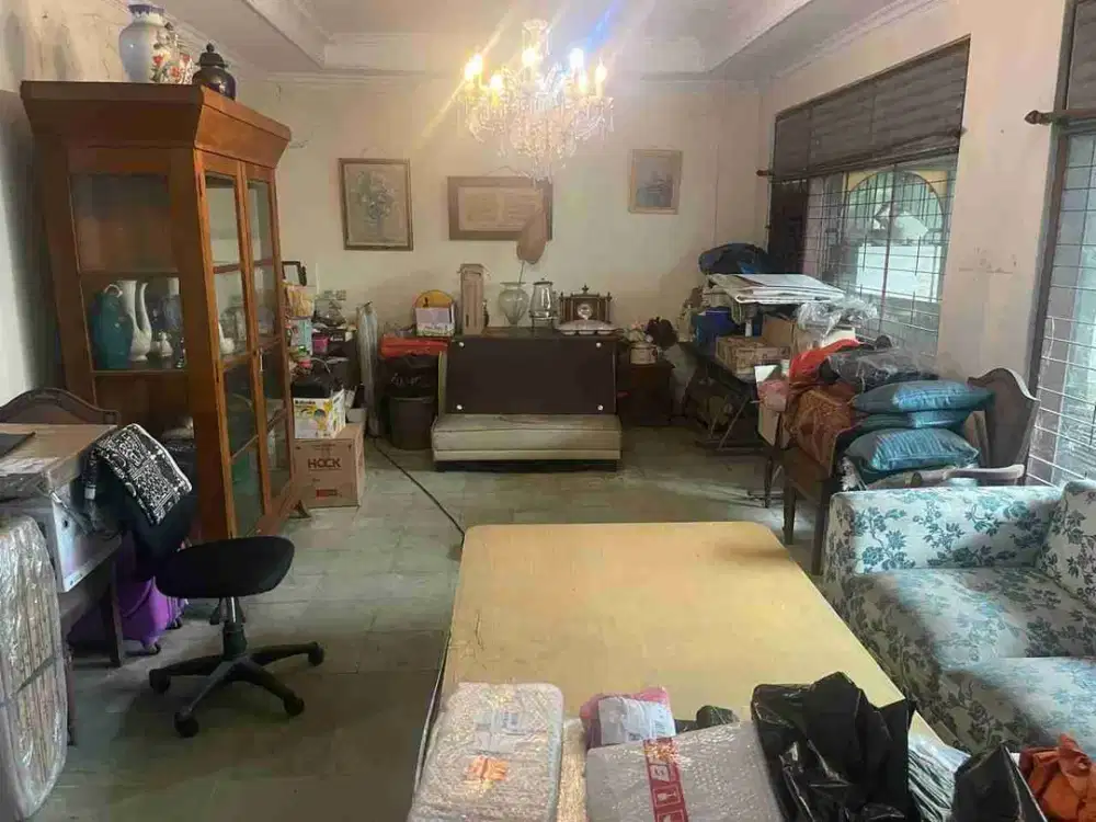 Dijual Cepat Murah Rumah Komersil 2 lantai di Kebayoran Baru Jakarta Selatan