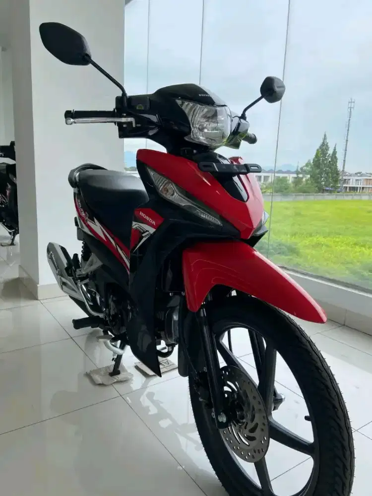HONDA REVO X RED