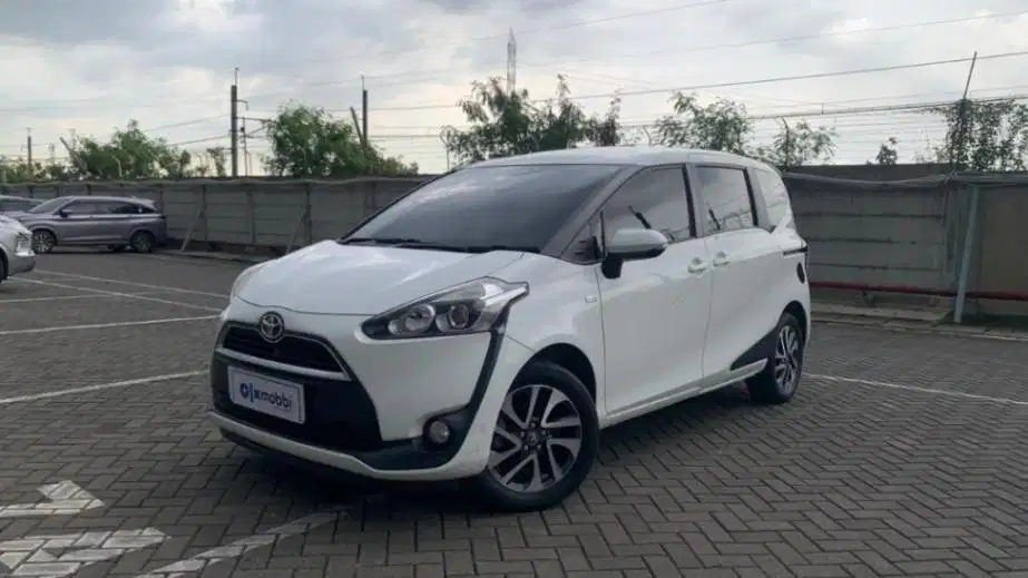 KM Rendah - Toyota Sienta 1.5 G Bensin-AT 2019