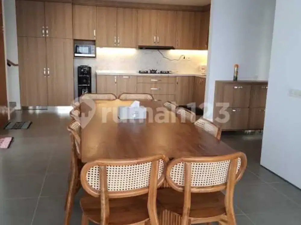 DIJUAL VILLA 2 LANTAI DAERAH DAGO FULL FURNISH, SUDAH RUNNING BISA LANGSUNG DAPAT INCOME PER BULAN