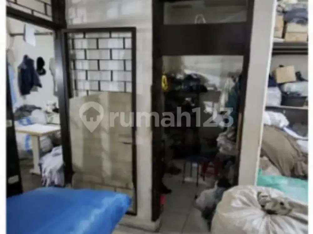 DIJUAL RUMAH (USAHA KONVEKSI) DI MARGAHAYU BANDUNG, SUDAH DAPAT MESIN KONVEKSI NYA JUGA