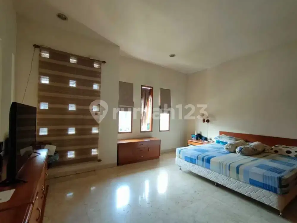Dijual Rumah Mewah Siap Huni di Batununggal Indah Bandung