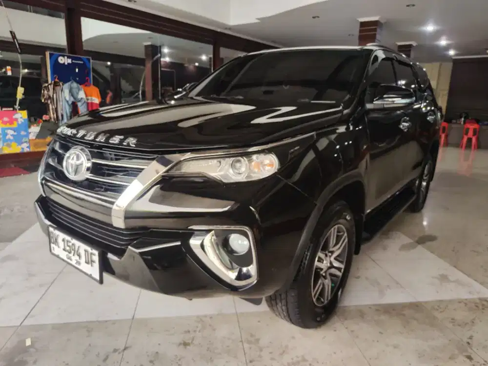 Fortuner Diesel AT 2017 VRZ pajero