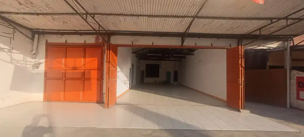 DISEWAKAN / DIKONTRAKKAN RUANG USAHA