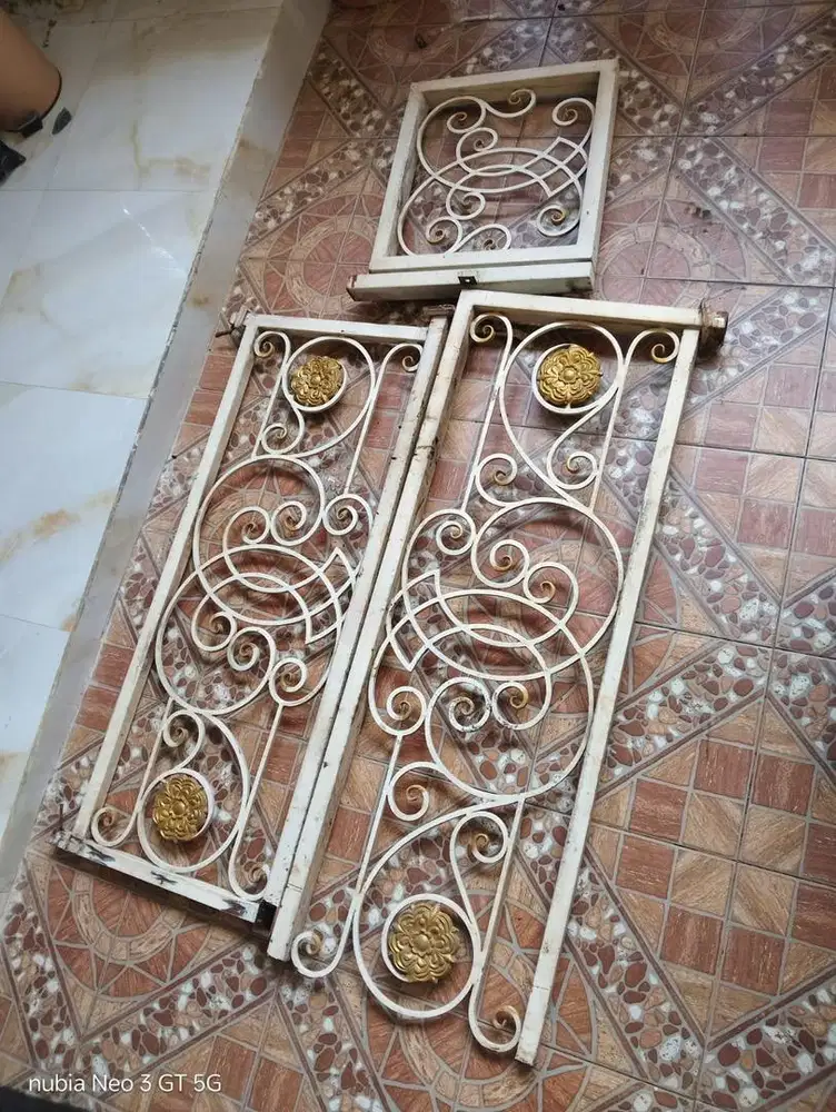 Pagar besi ex taman