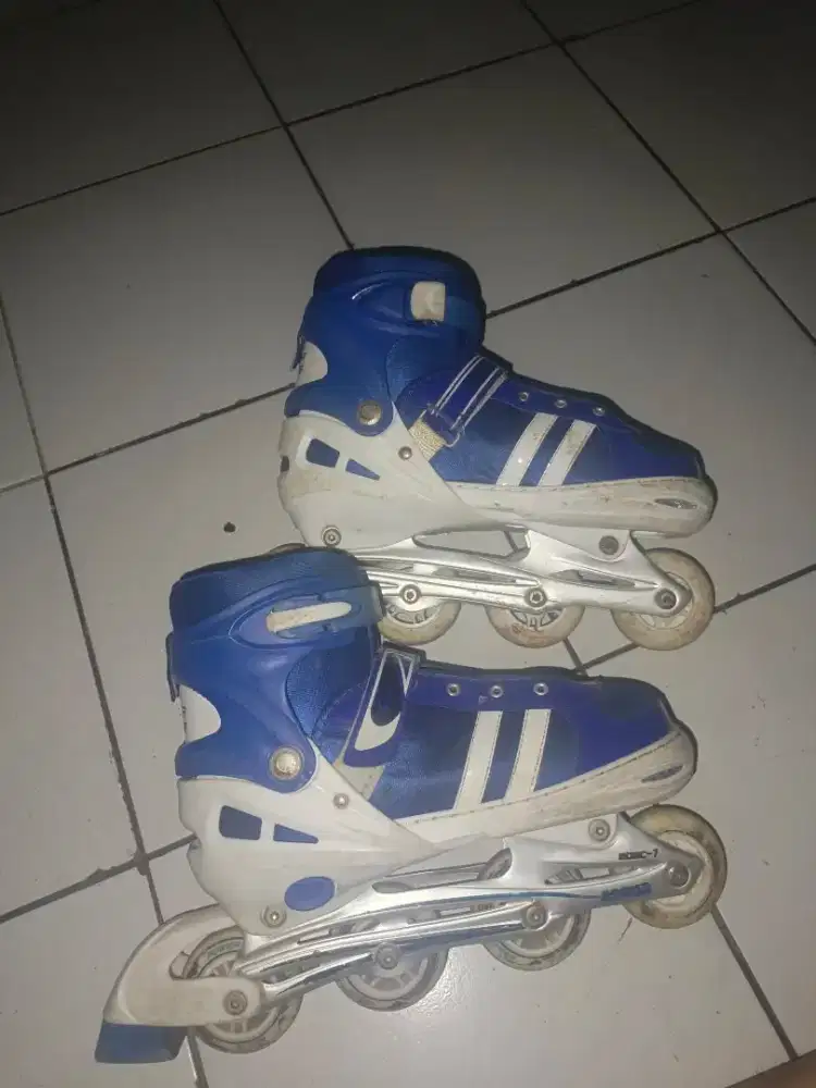 Sepatu roda power aosite
