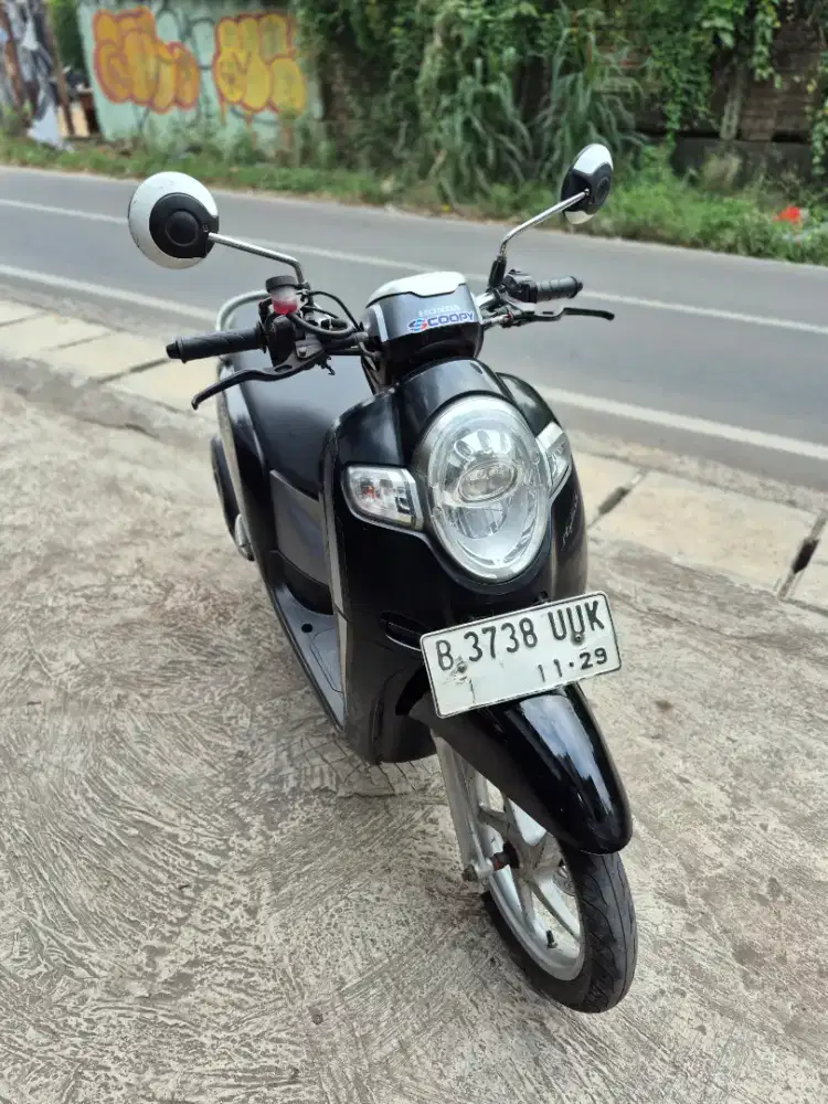 Dijual Honda Scoopy tahun 2019 surat lengkap