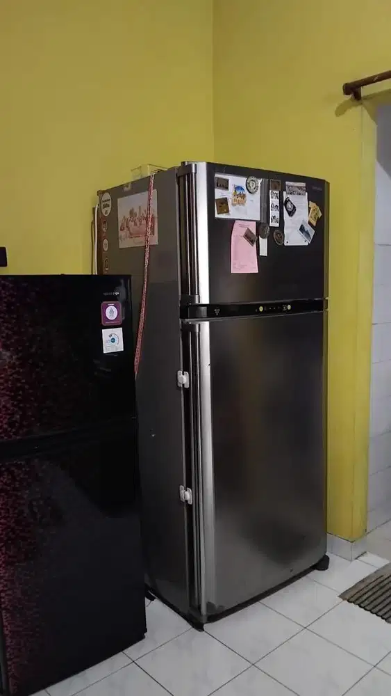 KULKAS SHARP 2 pintu