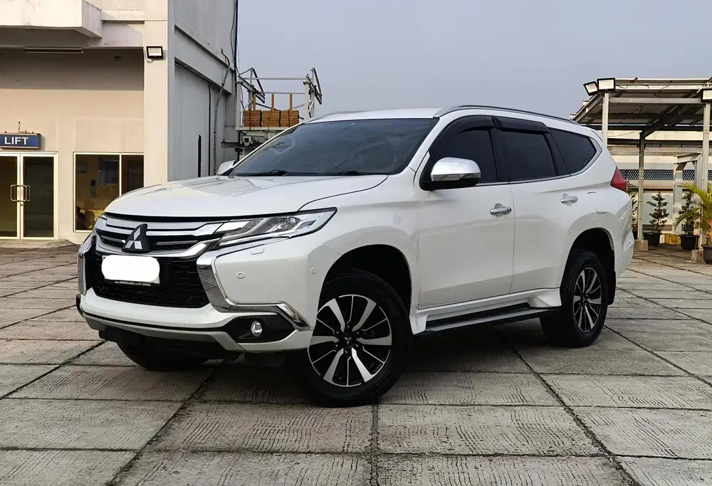 Pajero Sport Dakar Ultimate 2x4 AT 2017