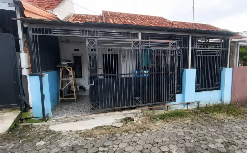 DIJUAL CEPAT! Rumah Siap Huni 2 KT 2 KM, SHM, Dekat Jalan Utama