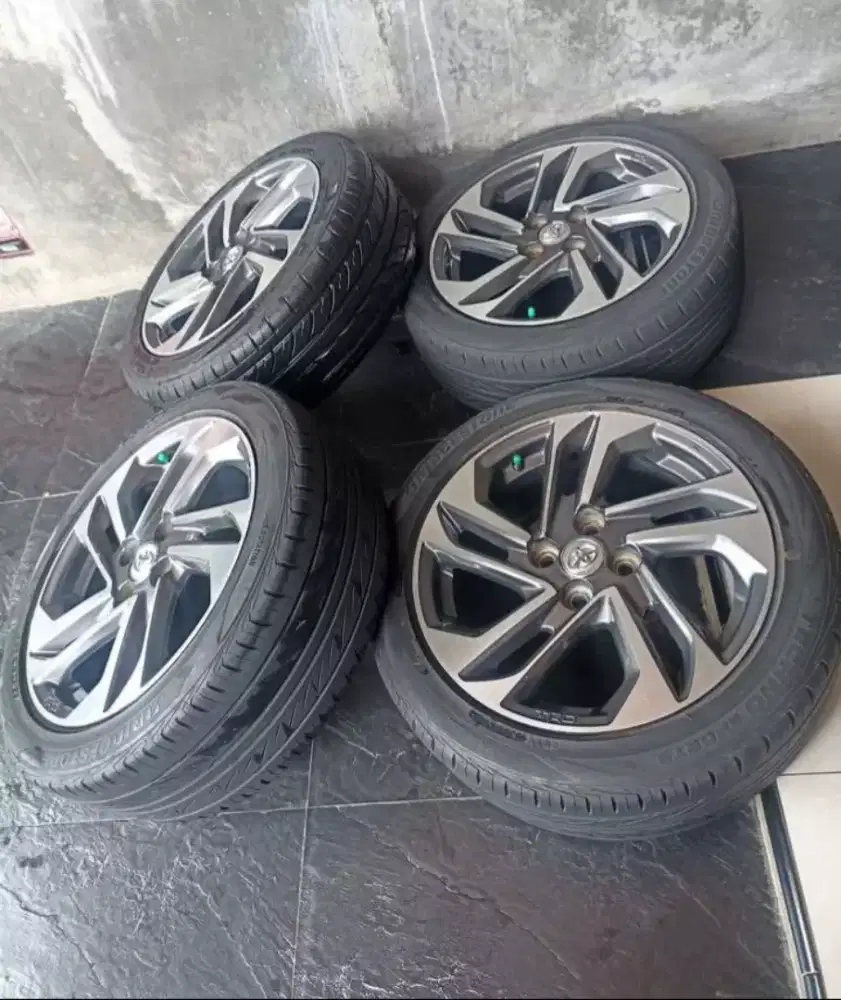 Velg avanza veloz ring 15