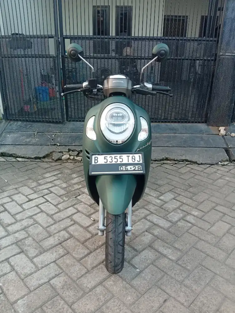Scoopy Prestige Keyless Tipe Tertinggi