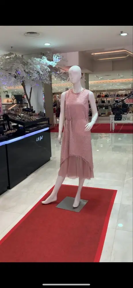 Dibutuhkan SPG untuk di Department Store
