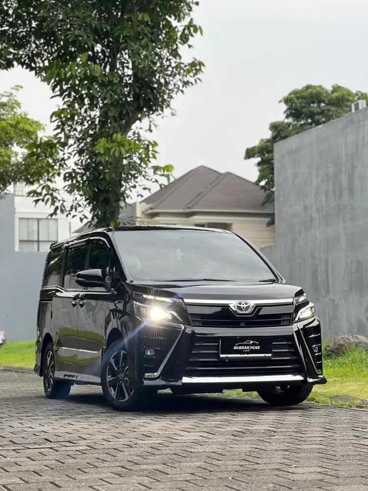 [CASH] Toyota Voxy 2.0 AT 2019 Full Original