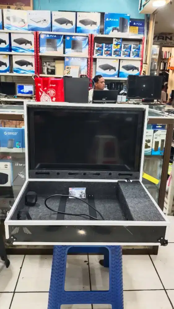 Play box + ps4 slim