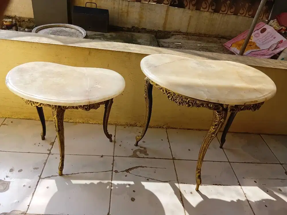Meja Onyx Thn 80-an, Kaki Besi, Uk.56x36 cm & 46x31 cm, Tole Iskandar