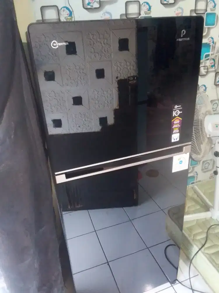 Lemari pendingin POLITRON 2 PINTU ,