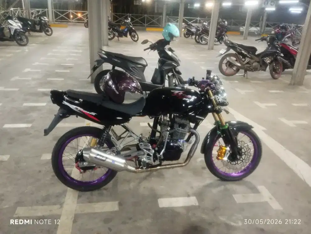 Tiger tua jual butuh