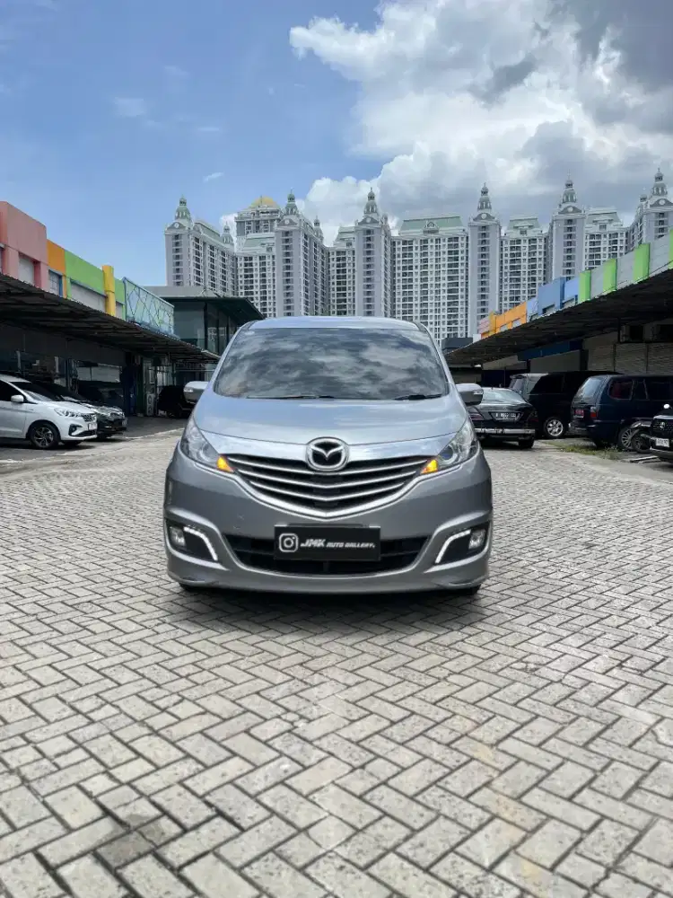 Mazda Biante 2.0 AT