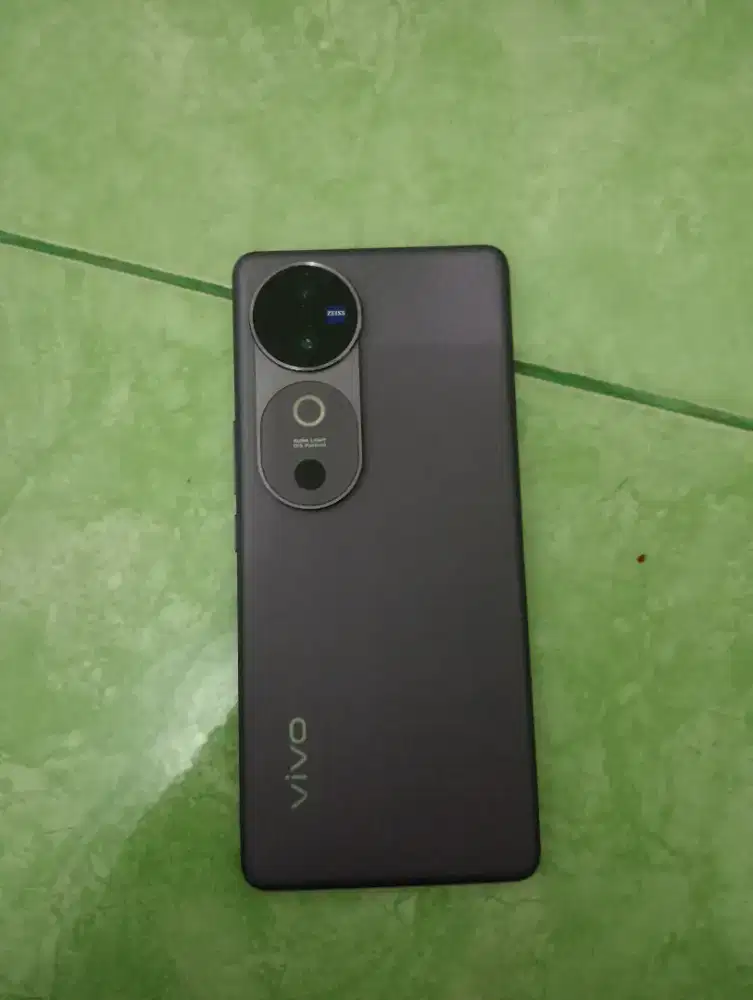 Vivo V40 5G 12/256 Fullset No minus