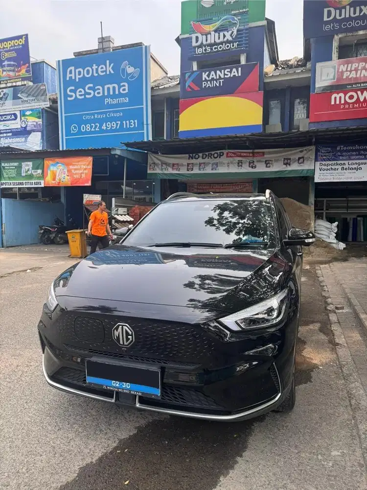 MG ZS EV SUV Listrik