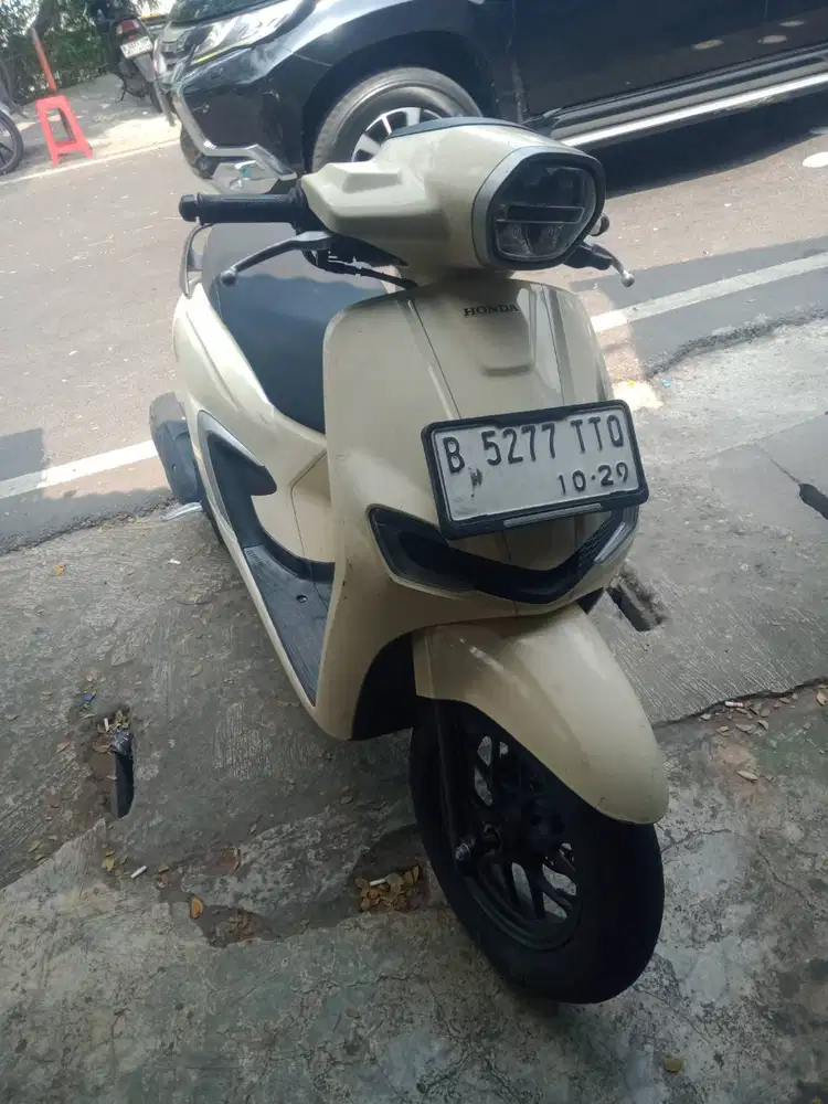 Honda Stylo Beige 2024