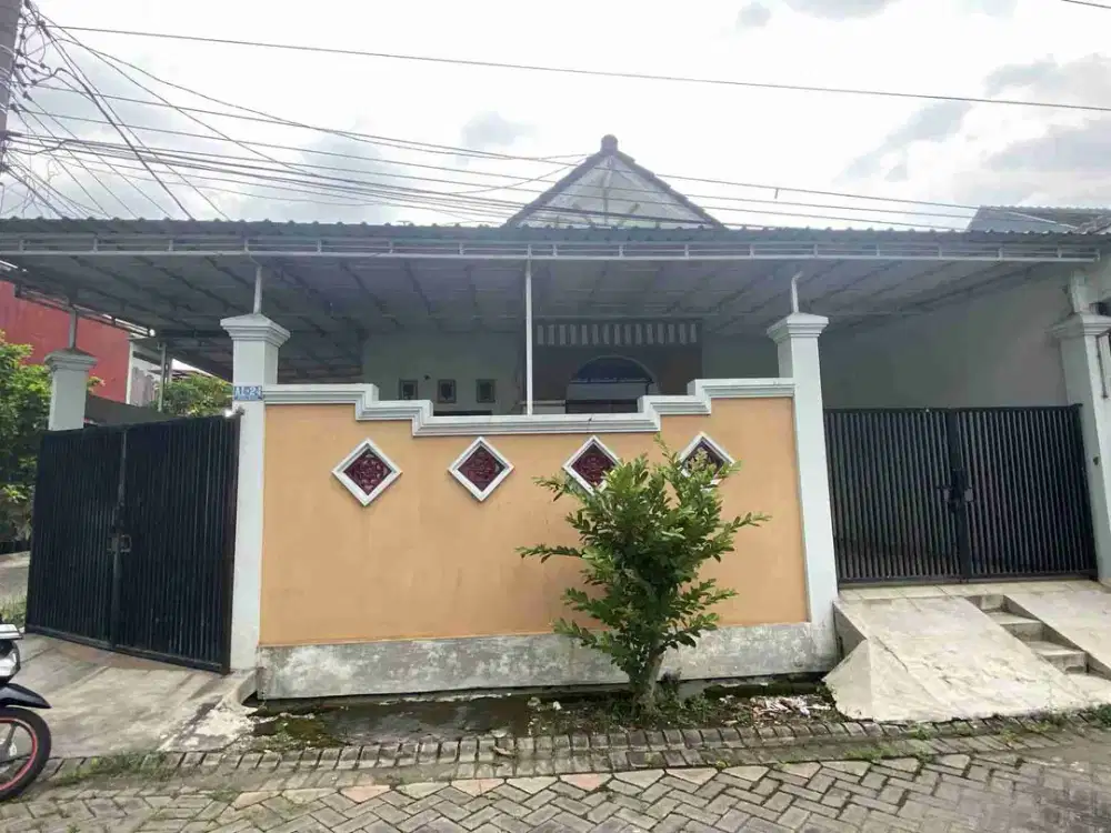 DEKAT PINTU TOL & MALL LIPPO Rumah 1 Lantai Siap Huni Puri Indah Kota Sidoarjo Luas 171 Meter Minim Renovasi