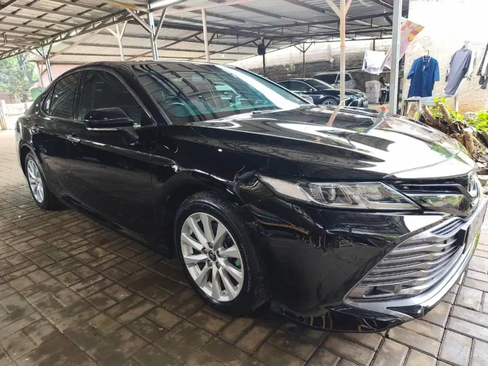 Toyota Camry V 2021 Termurah