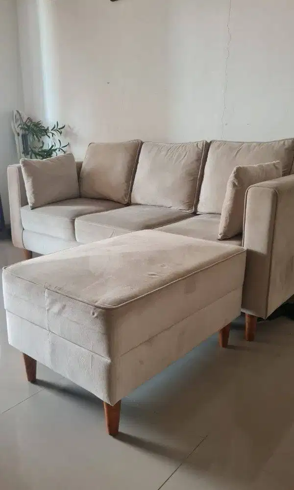 Sofa 3 + 1 seat (Jual Murah) Bonus Meja Aesthetic bundar