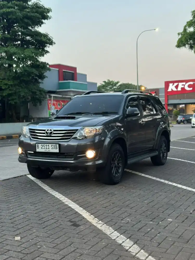 [KM: 120Rb] Toyota Fortuner G VNT 2.5 Diesel 2014 Abu-abu Matic / AT !