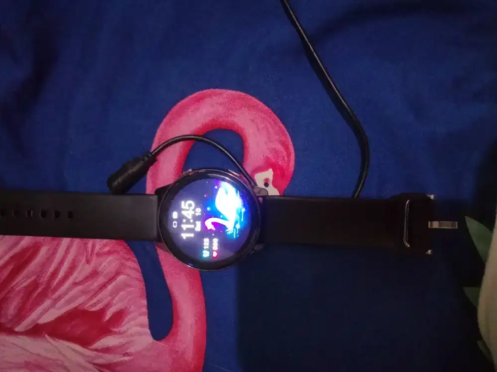Smart watch +kabel casan
