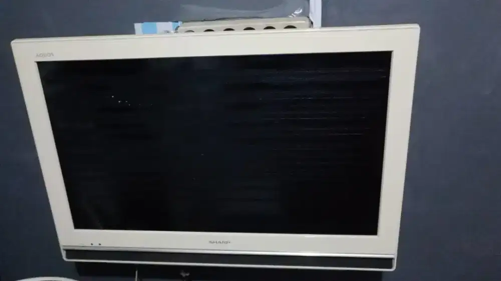 LCD Sharp Putih + STB +Anthena Dalam