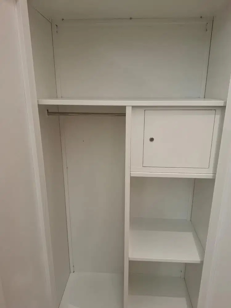 LEMARI METAL 2 PINTU