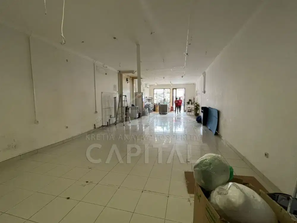 RUKO ATAU RUANG USAHA LOKASI STRATEGIS TENGAH KOTA PUSAT PEMBELANJAAN DI CIBADAK