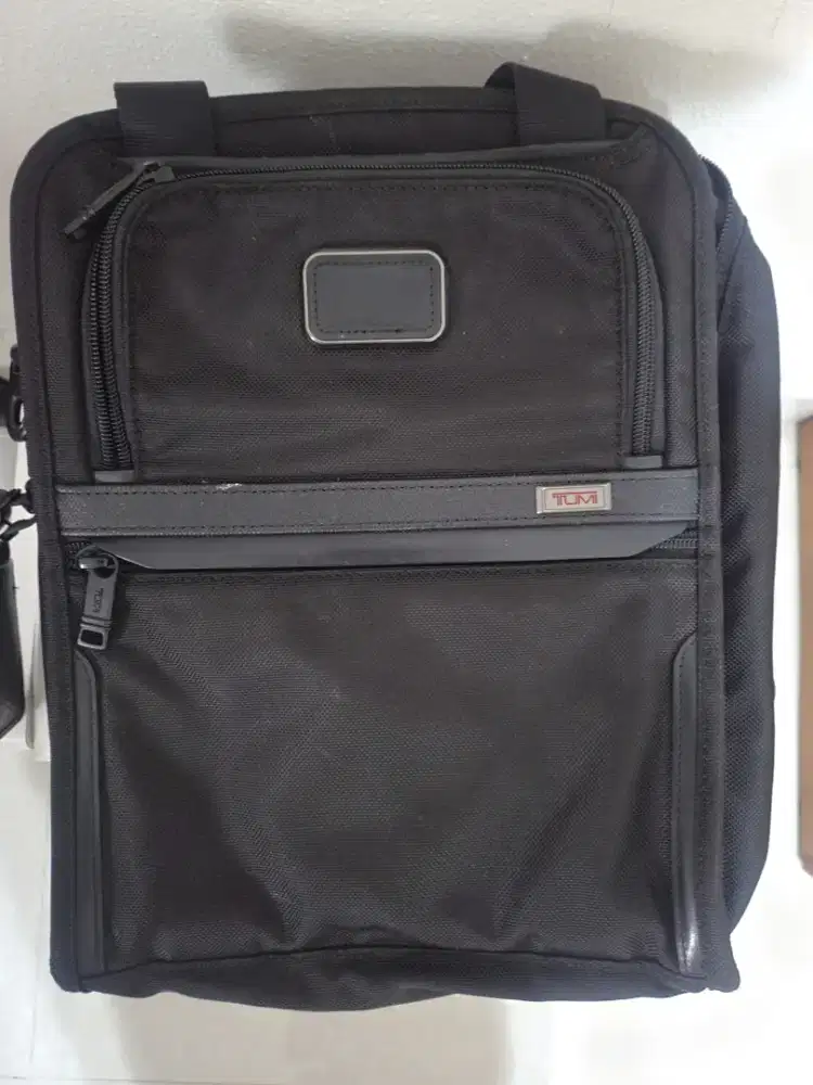 Tumi Alpha 3 Medium Tote (Original 100%)