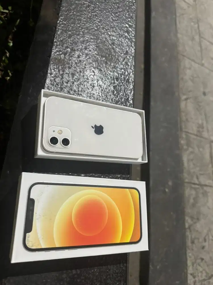 Iphone 12 128gb tinggal pakek
